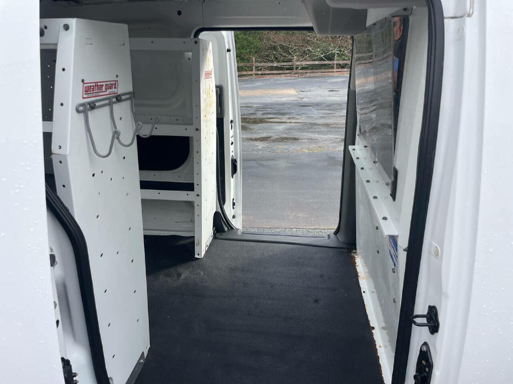 2017 Nissan NV200 Image 21