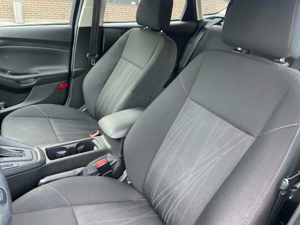 2016 Ford Focus Image 13