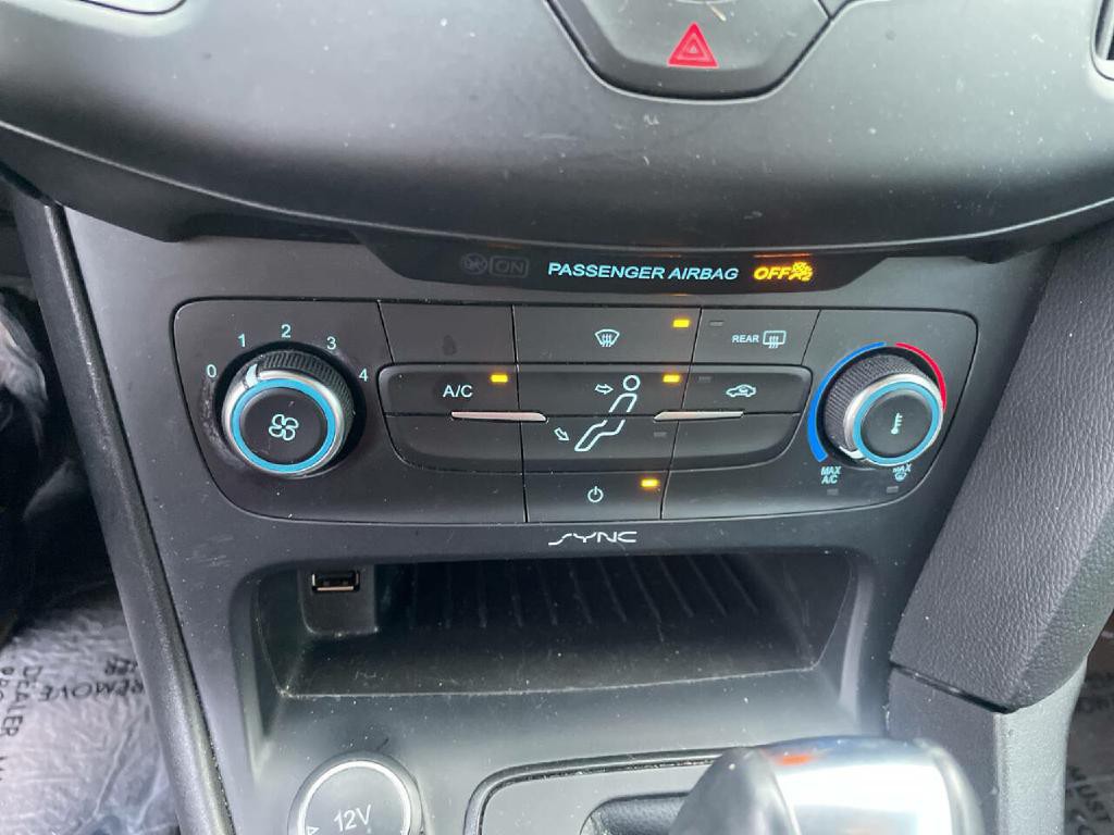 2016 Ford Focus Image 18