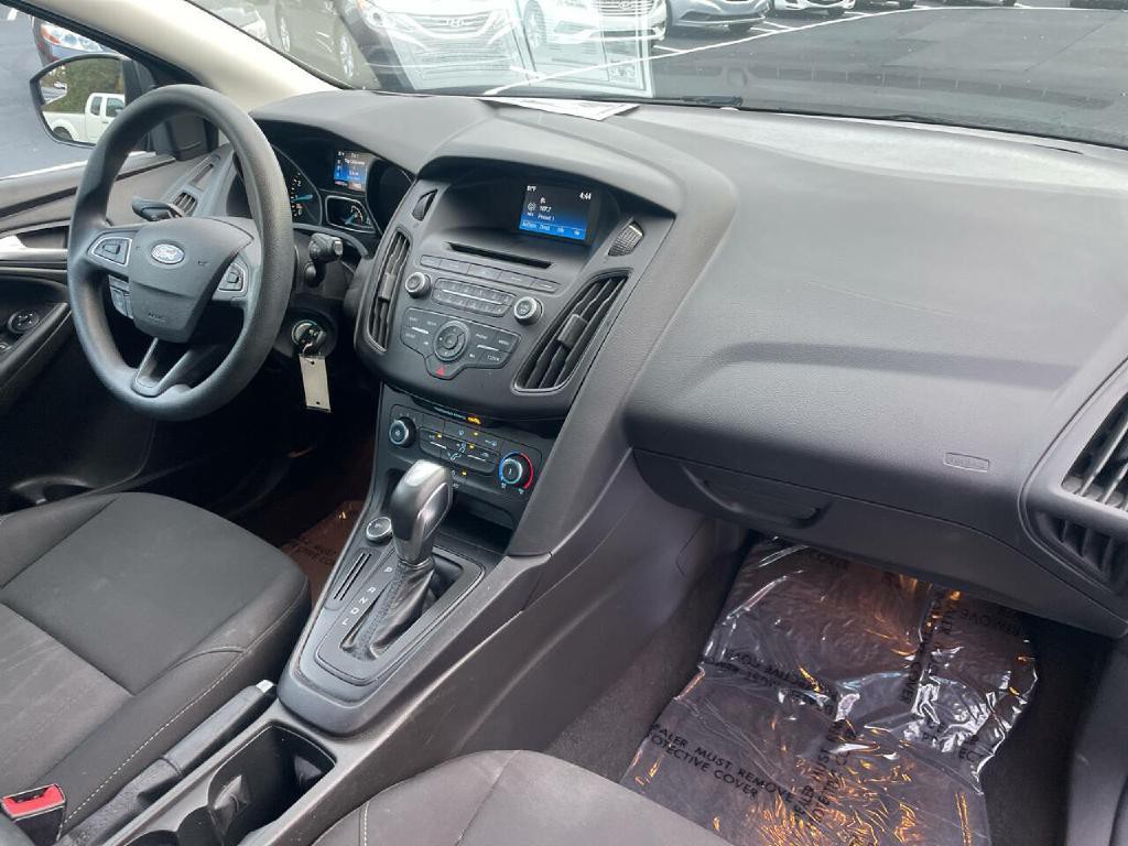 2016 Ford Focus Image 29