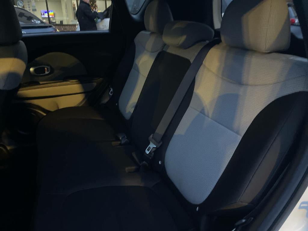2017 Kia Soul Image 20
