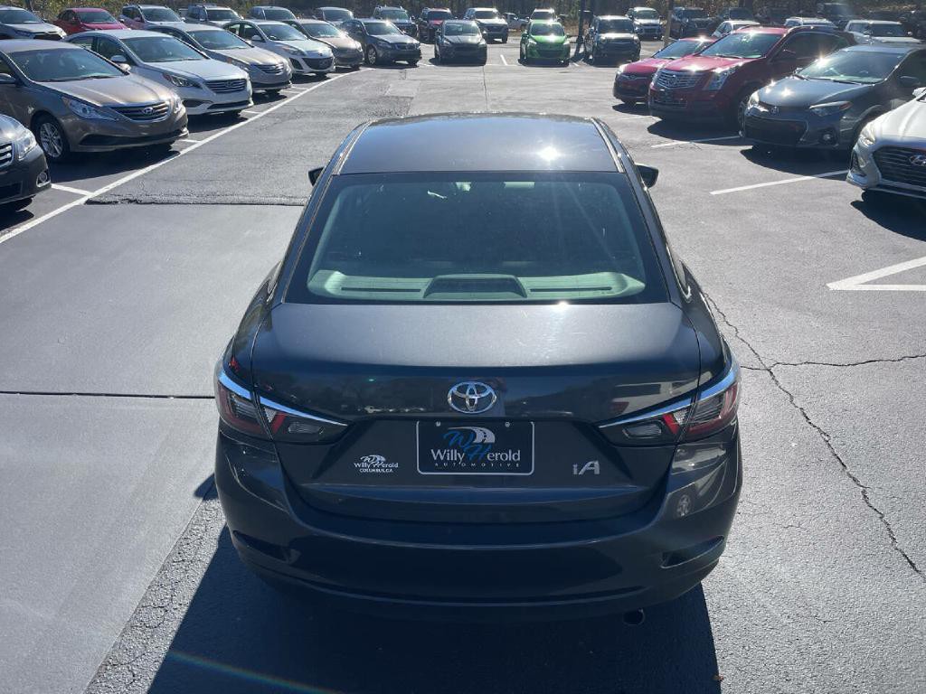 2017 Toyota Yaris Image 7