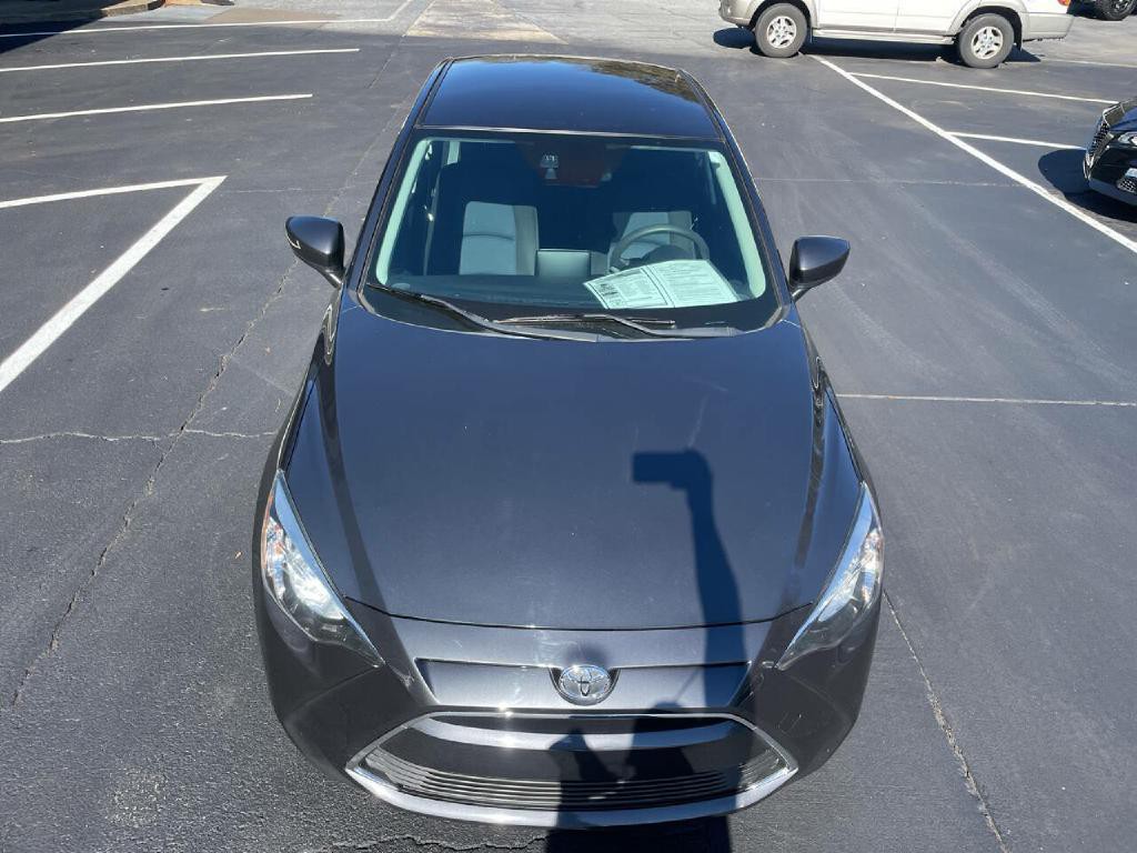 2017 Toyota Yaris Image 10