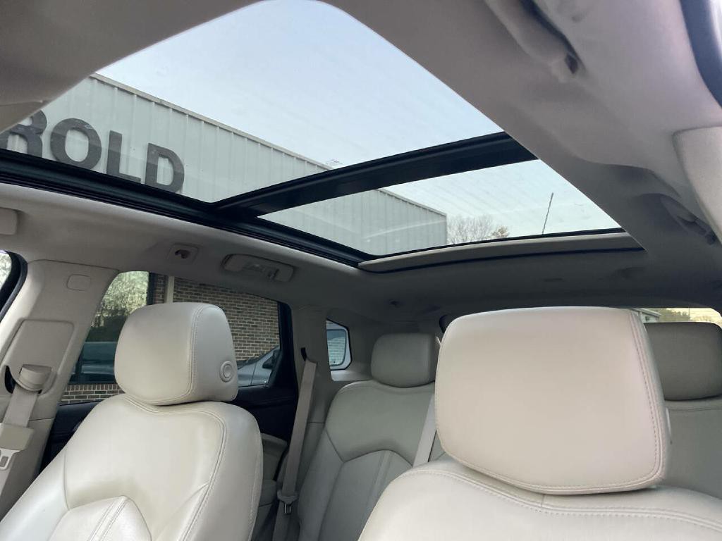 2015 Cadillac SRX Image 18