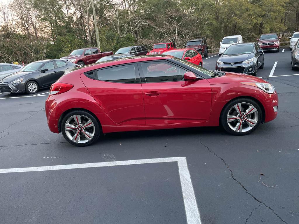 2017 Hyundai Veloster Image 5