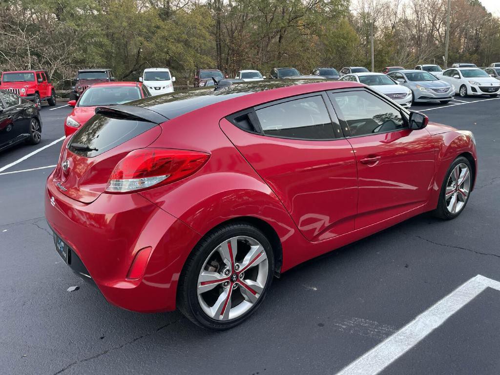 2017 Hyundai Veloster Image 6