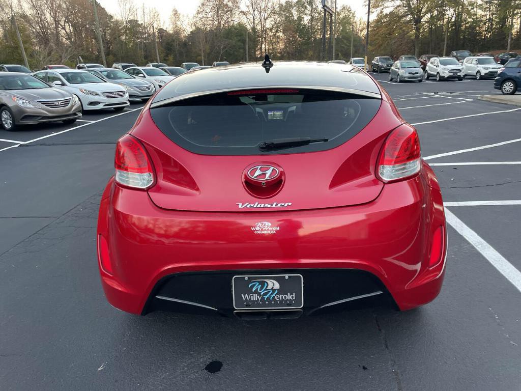 2017 Hyundai Veloster Image 7