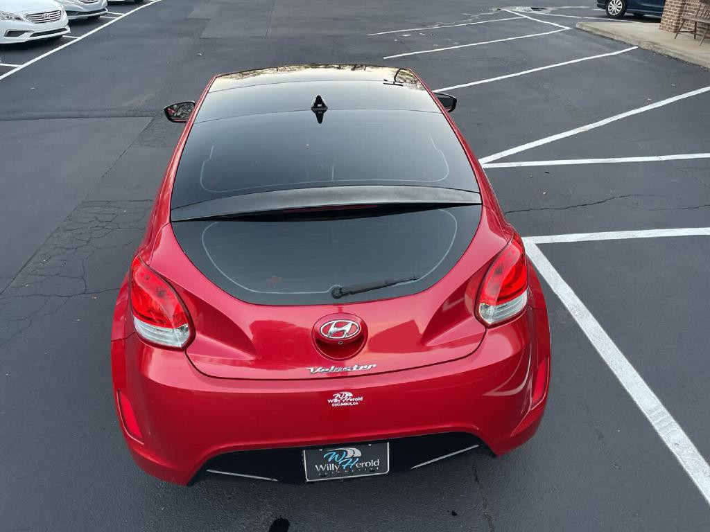 2017 Hyundai Veloster Image 9