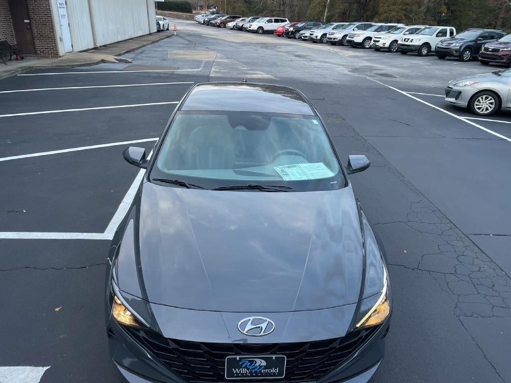 2023 Hyundai Elantra Image 10