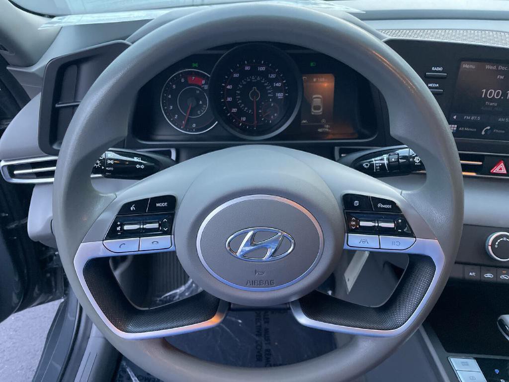 2023 Hyundai Elantra Image 13