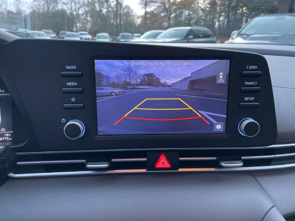 2023 Hyundai Elantra Image 17