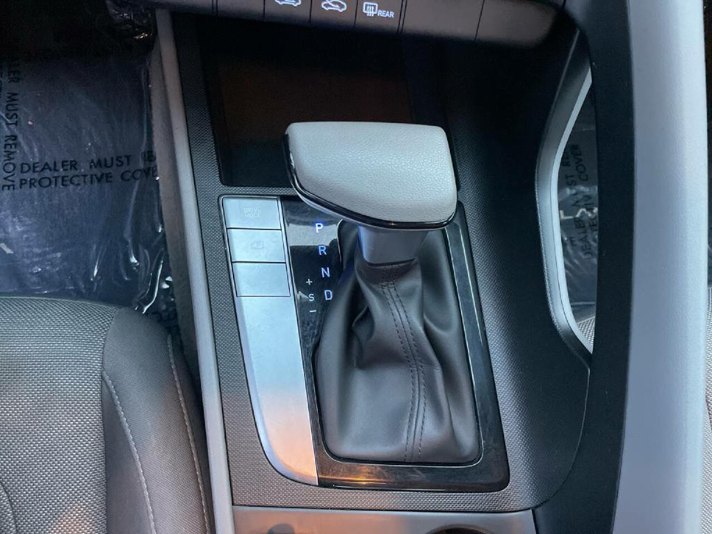 2023 Hyundai Elantra Image 19