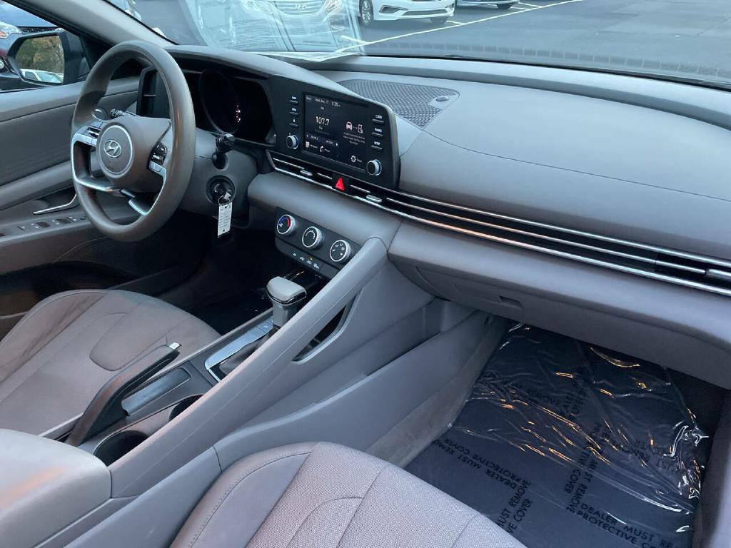 2023 Hyundai Elantra Image 29