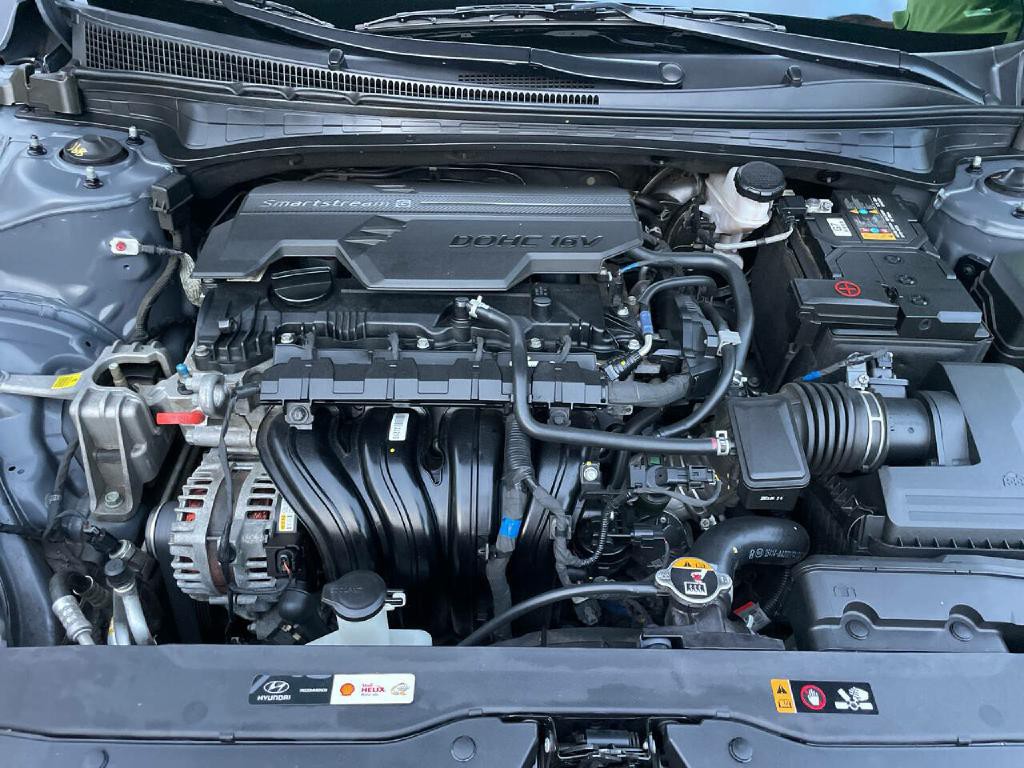 2023 Hyundai Elantra Image 35