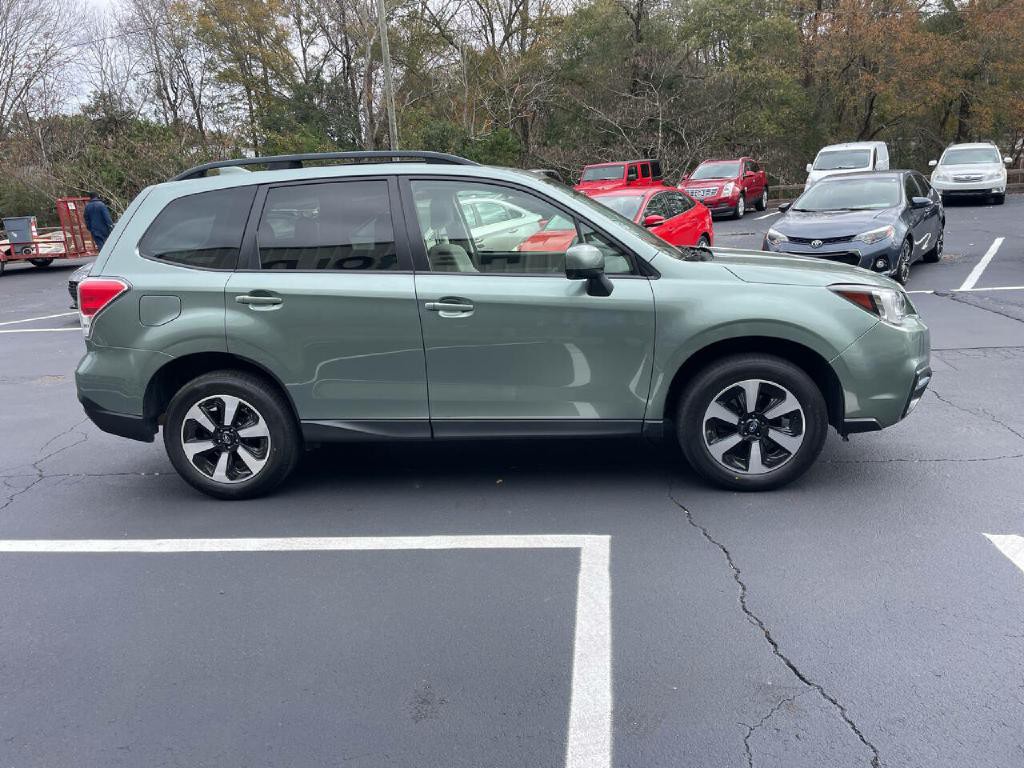 2017 Subaru Forester Image 5