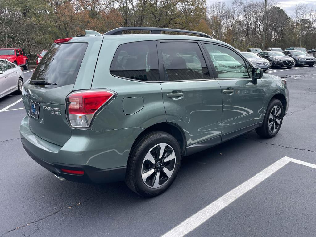 2017 Subaru Forester Image 6