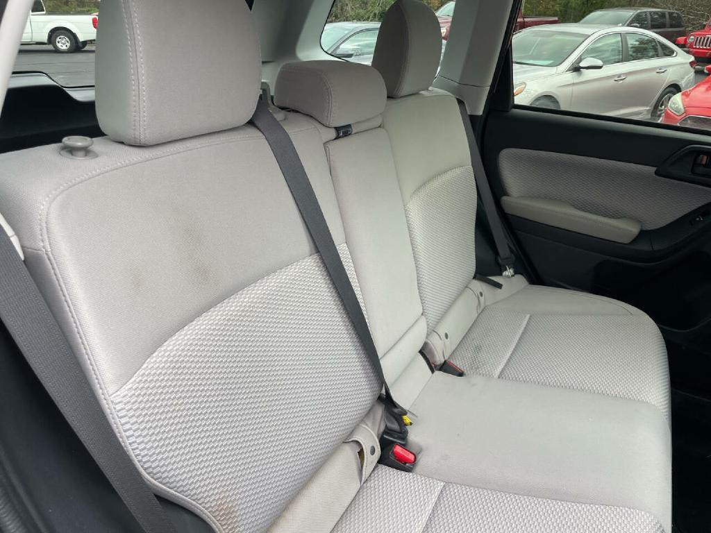 2017 Subaru Forester Image 24