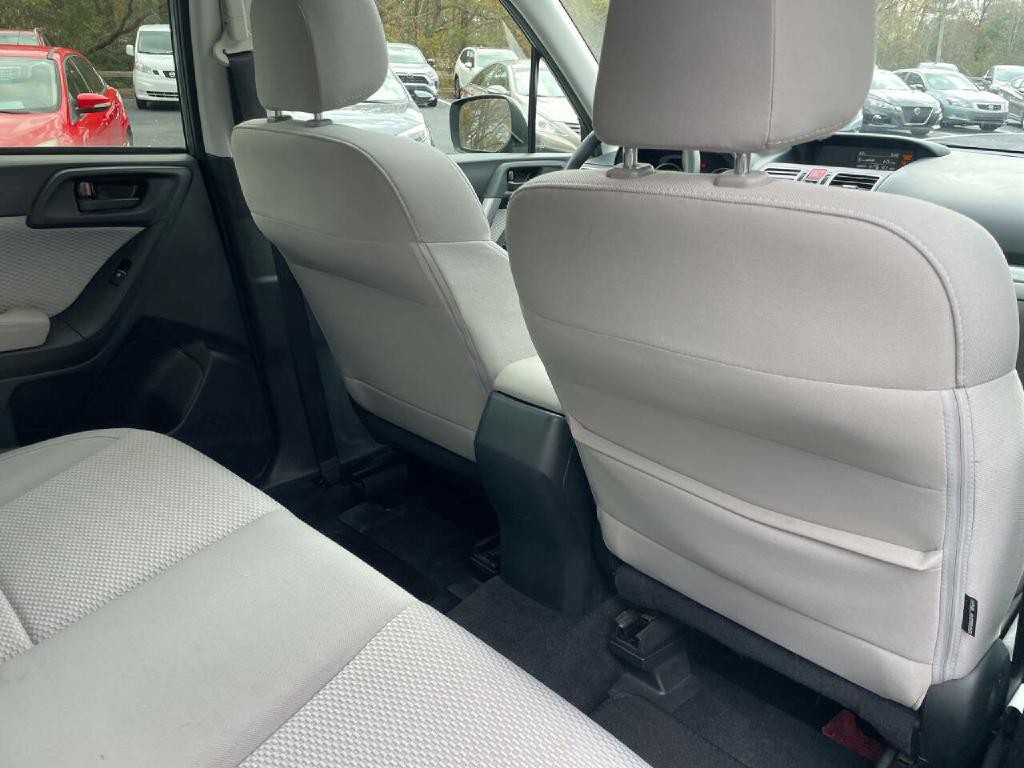 2017 Subaru Forester Image 25