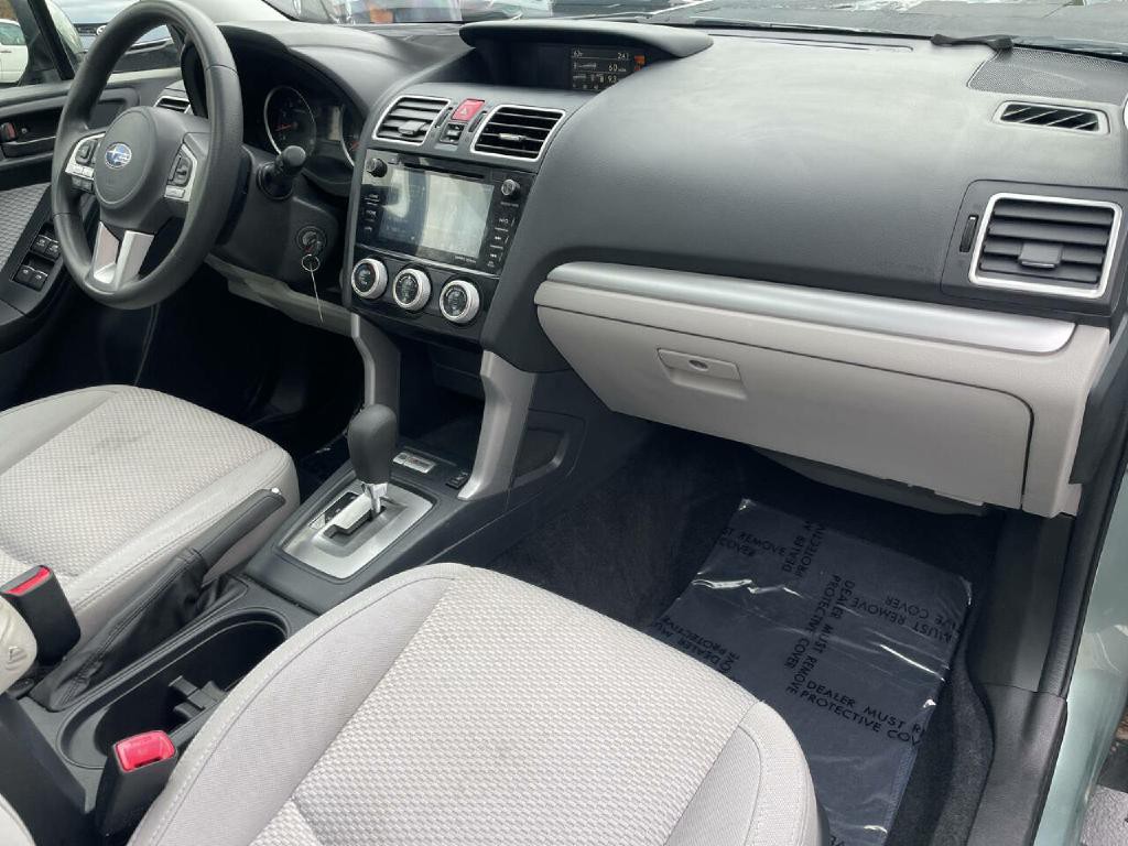 2017 Subaru Forester Image 26