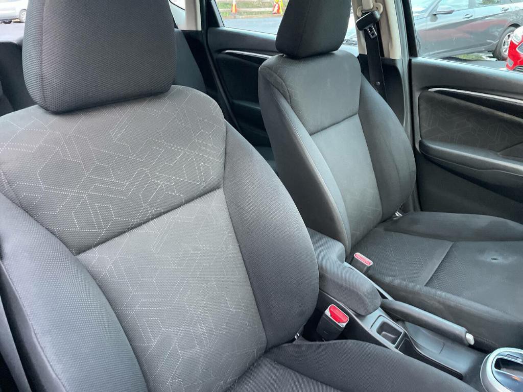 2015 Honda Fit Image 28