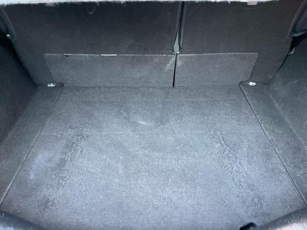 2015 Honda Fit Image 30