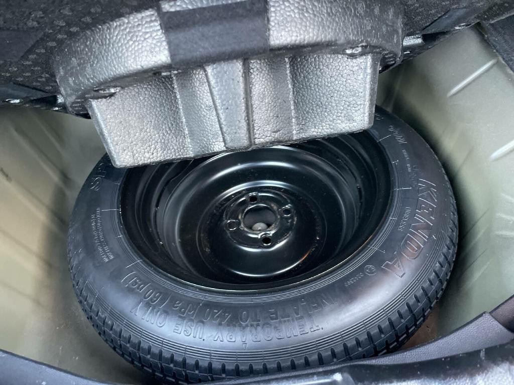 2015 Honda Fit Image 32