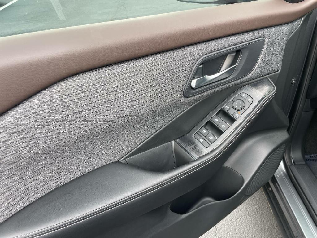 2023 Nissan Rogue Image 11