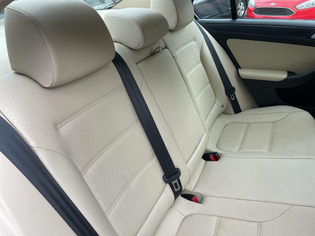 2014 Volkswagen Jetta Image 16
