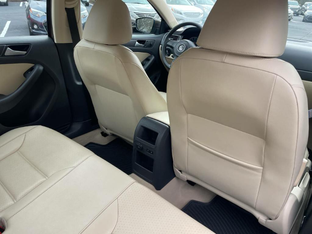 2014 Volkswagen Jetta Image 17