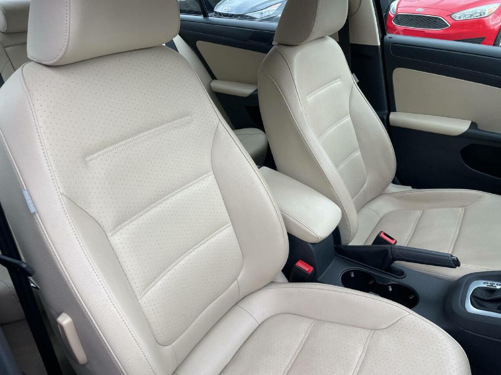 2014 Volkswagen Jetta Image 18