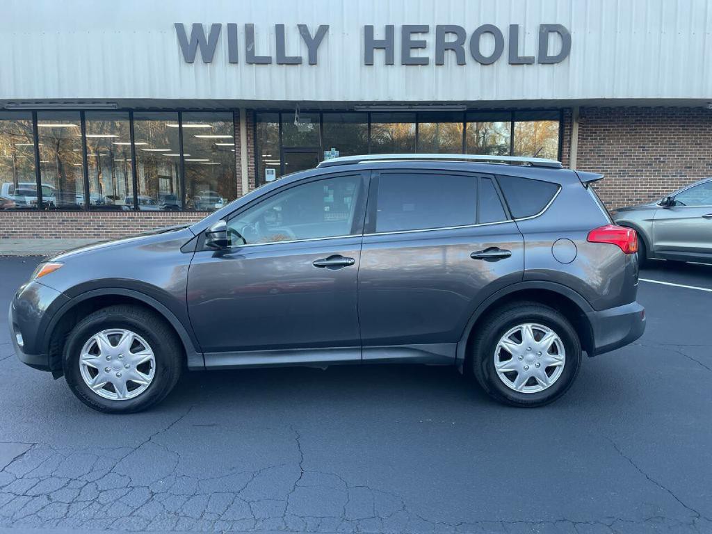 2015 Toyota Rav4 Image 1