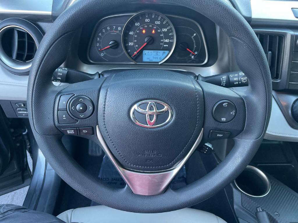2015 Toyota Rav4 Image 12