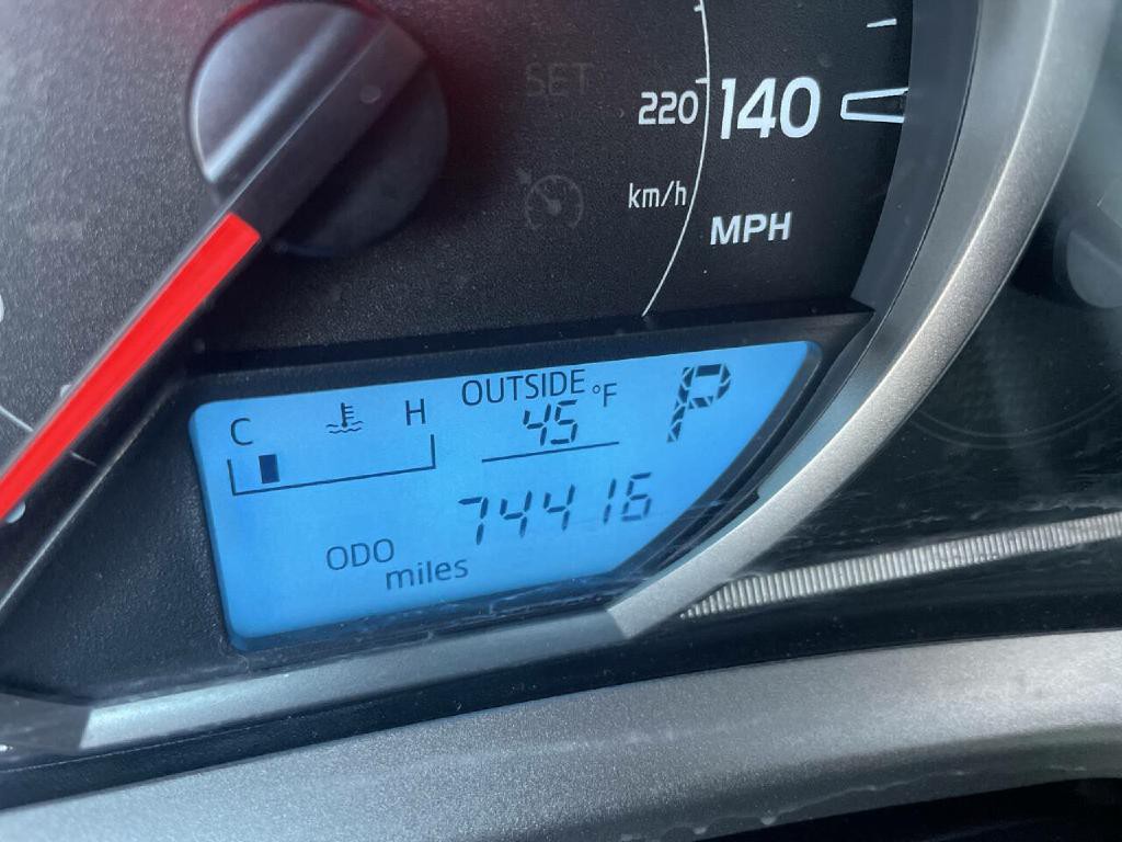 2015 Toyota Rav4 Image 13