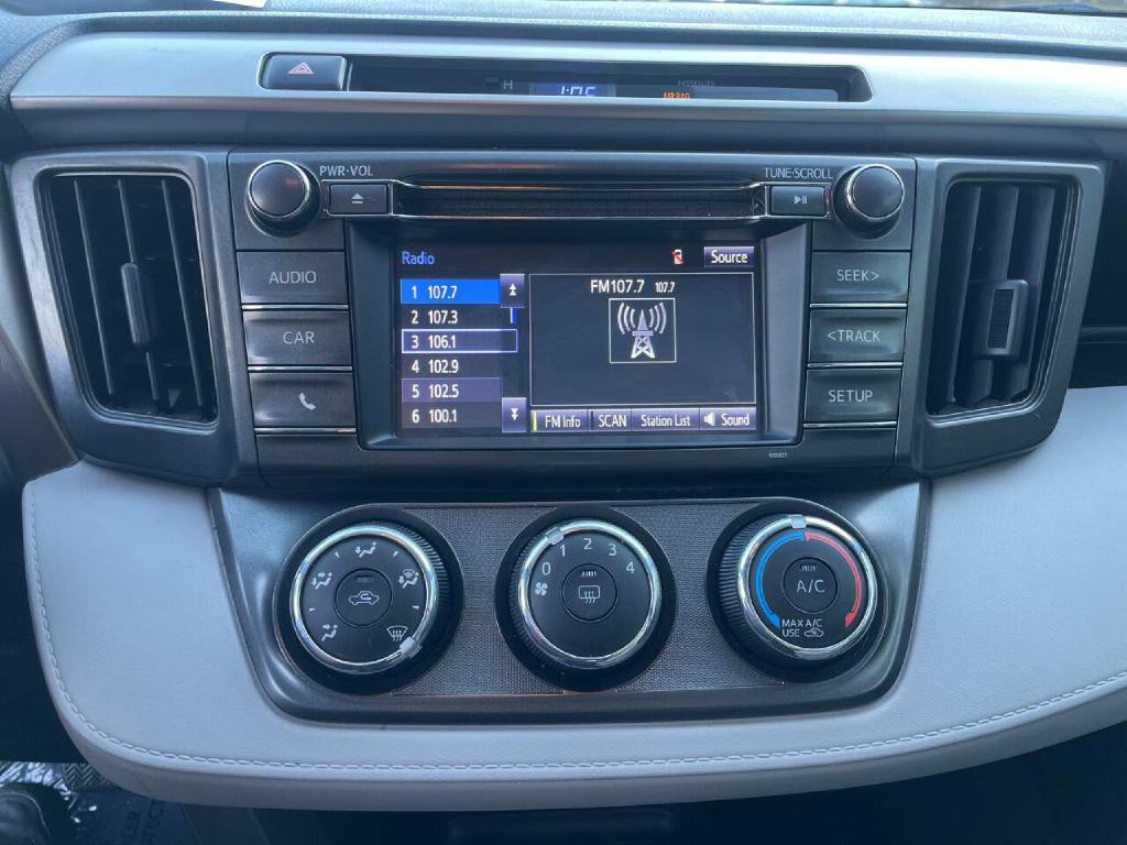 2015 Toyota Rav4 Image 14