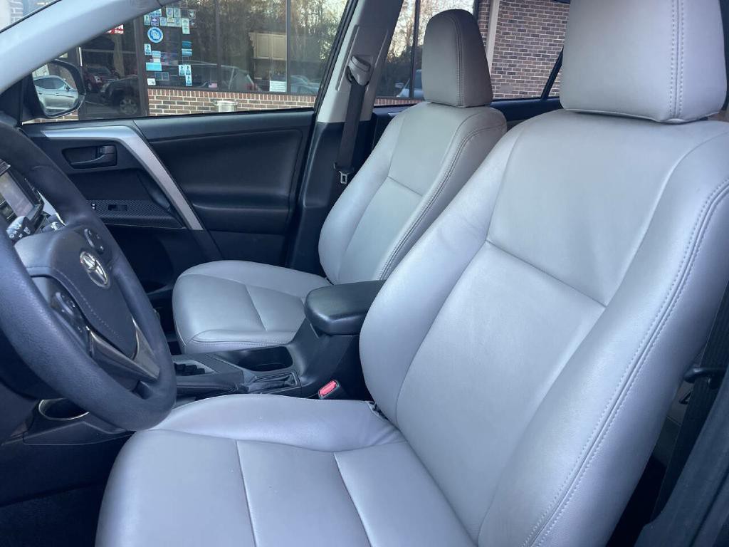 2015 Toyota Rav4 Image 18