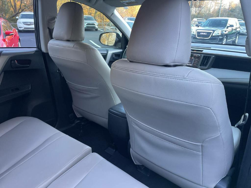 2015 Toyota Rav4 Image 25