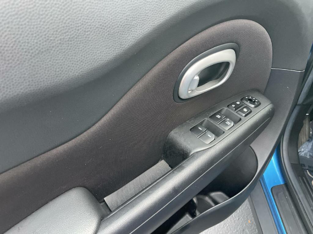 2016 Kia Soul Image 12