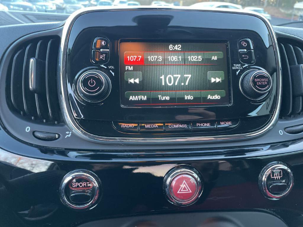 2016 FIAT 500 Image 15