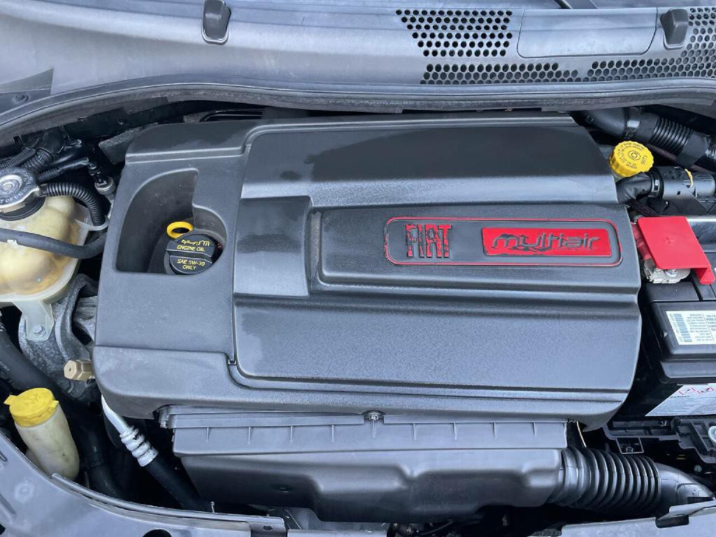 2016 FIAT 500 Image 28