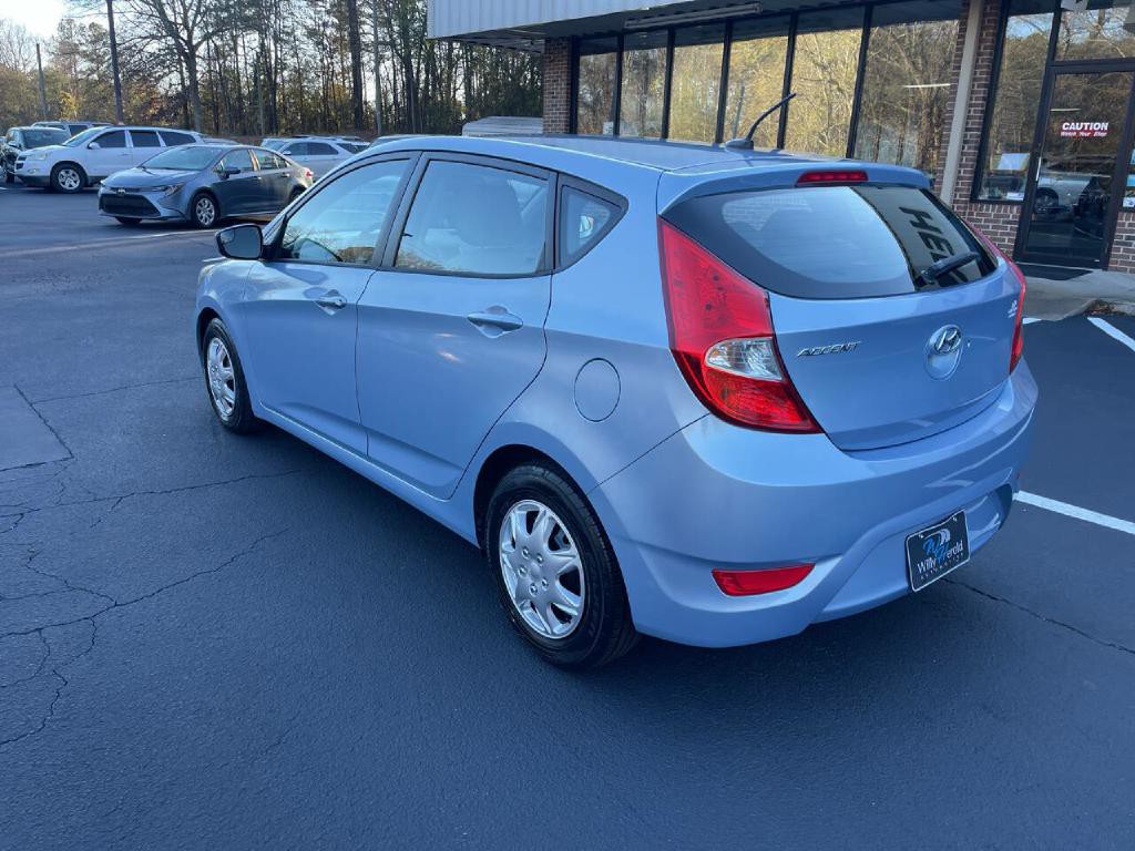 2014 Hyundai Accent Image 9