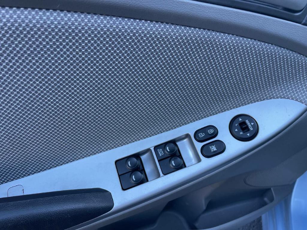 2014 Hyundai Accent Image 12