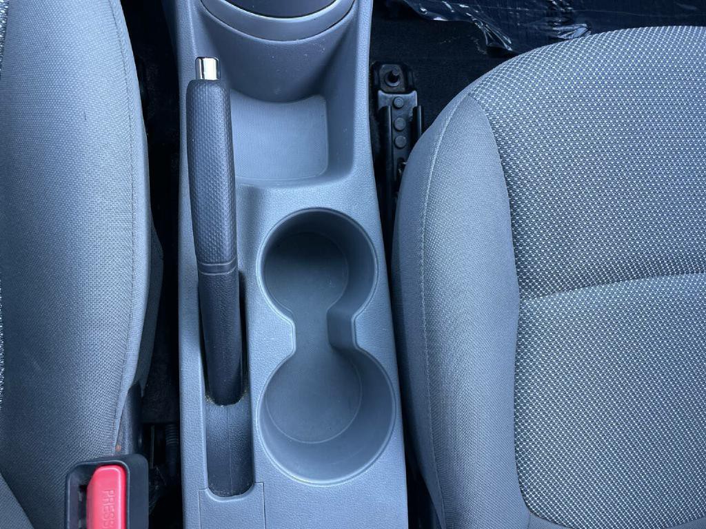 2014 Hyundai Accent Image 21