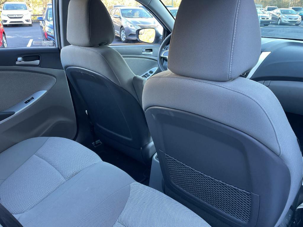 2014 Hyundai Accent Image 26