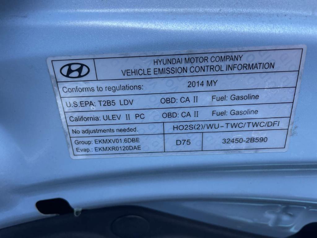 2014 Hyundai Accent Image 33