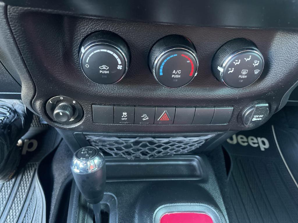 2017 Jeep Wrangler Unlimited Image 17