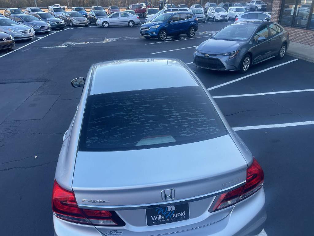 2015 Honda Civic Image 9