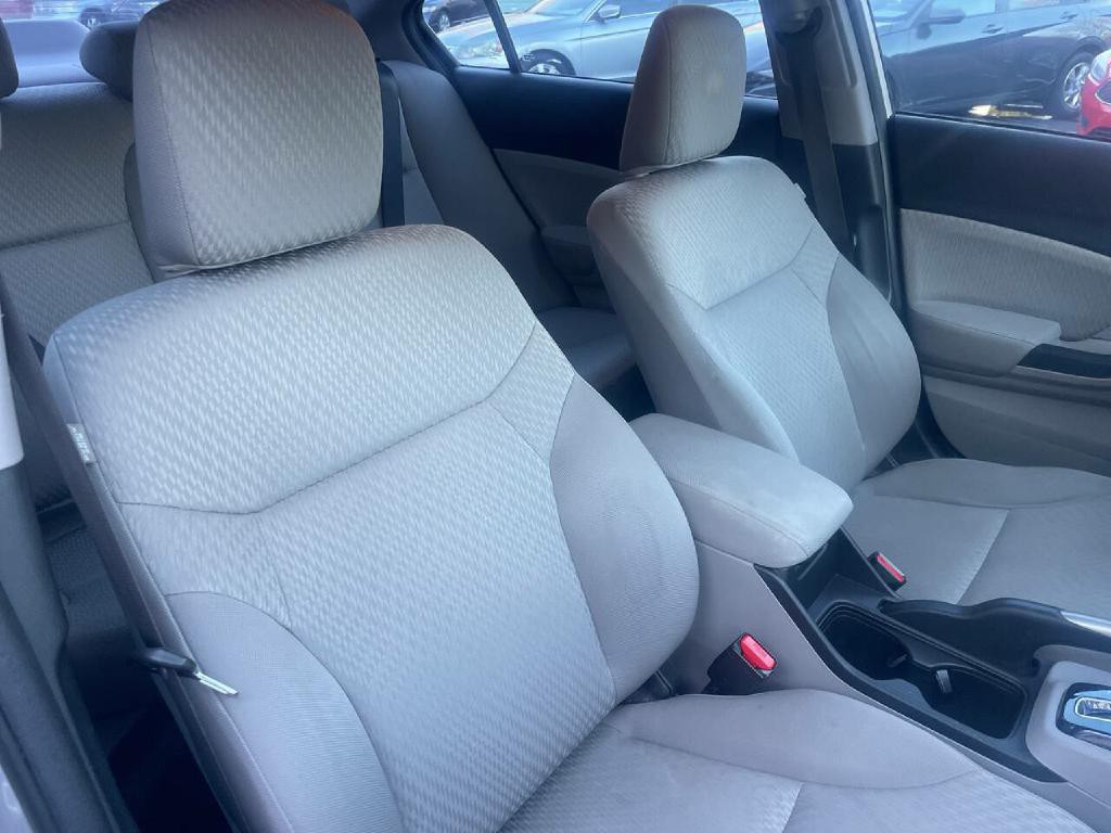2015 Honda Civic Image 26