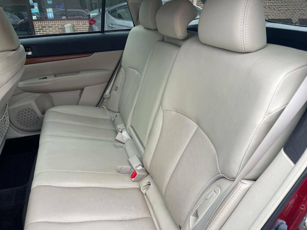 2013 Subaru Outback Image 23