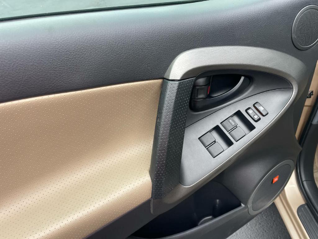 2011 Toyota Rav4 Image 13