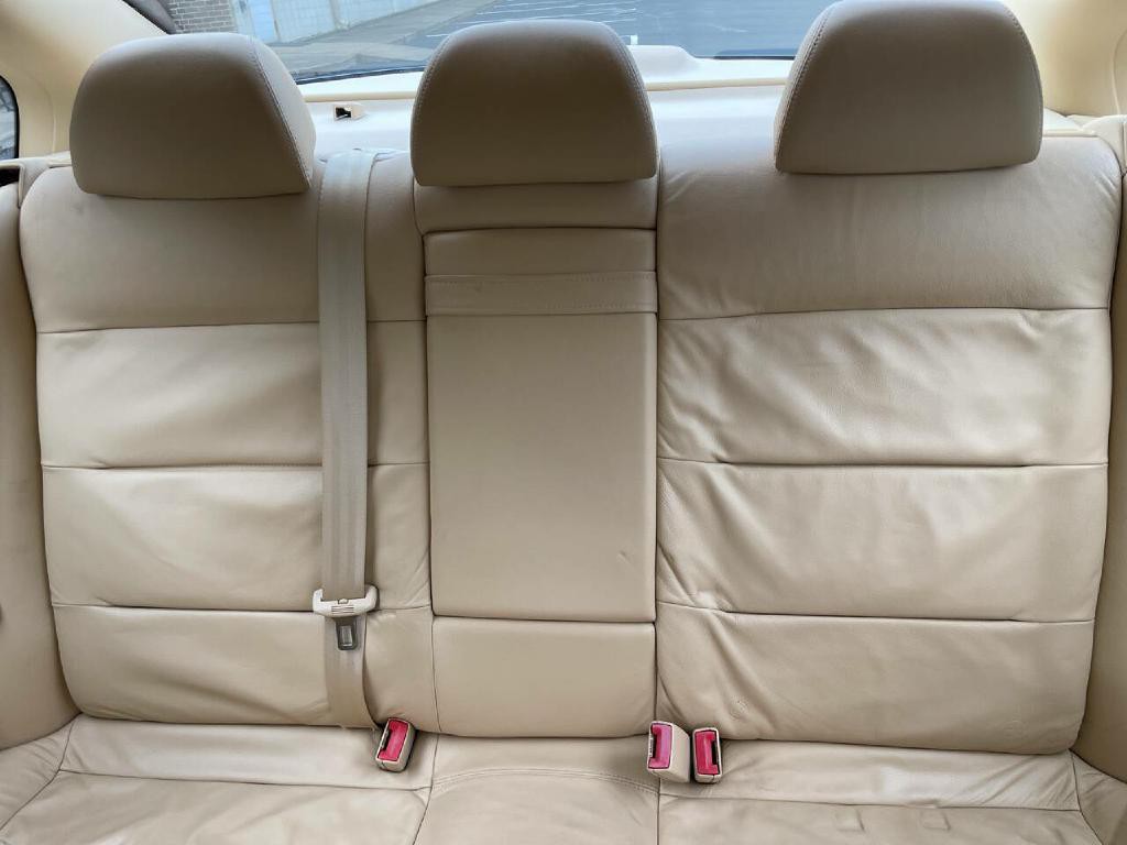 2003 Volkswagen Passat Image 19